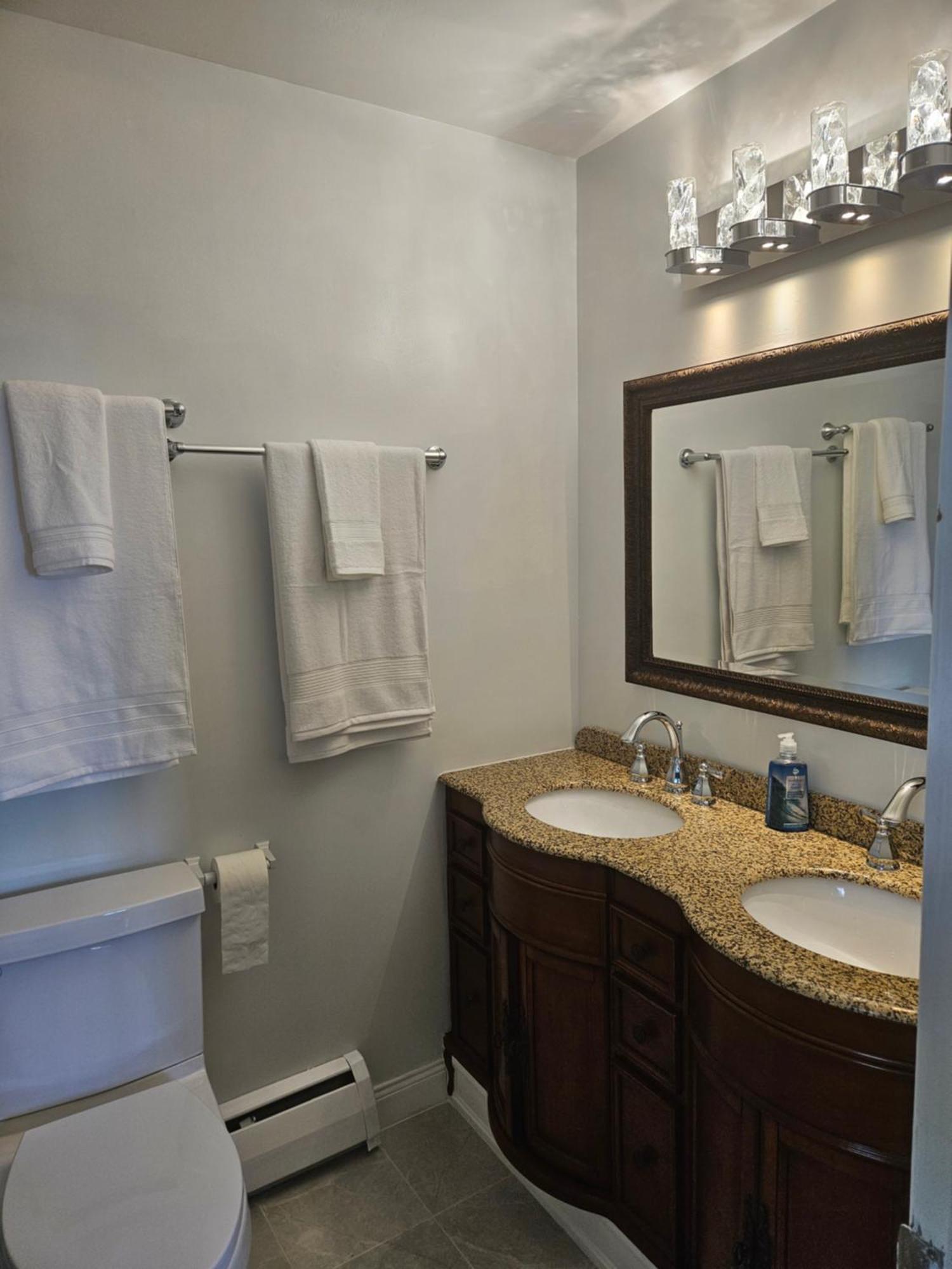 Sunflower Guest Suites Съмърсайд Екстериор снимка
