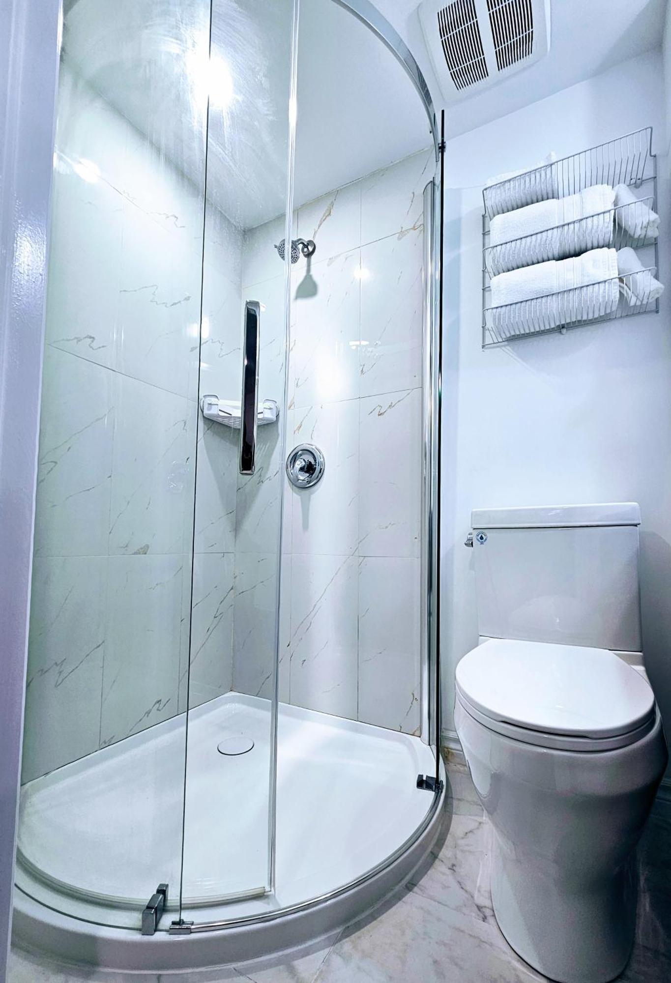 Sunflower Guest Suites Съмърсайд Екстериор снимка