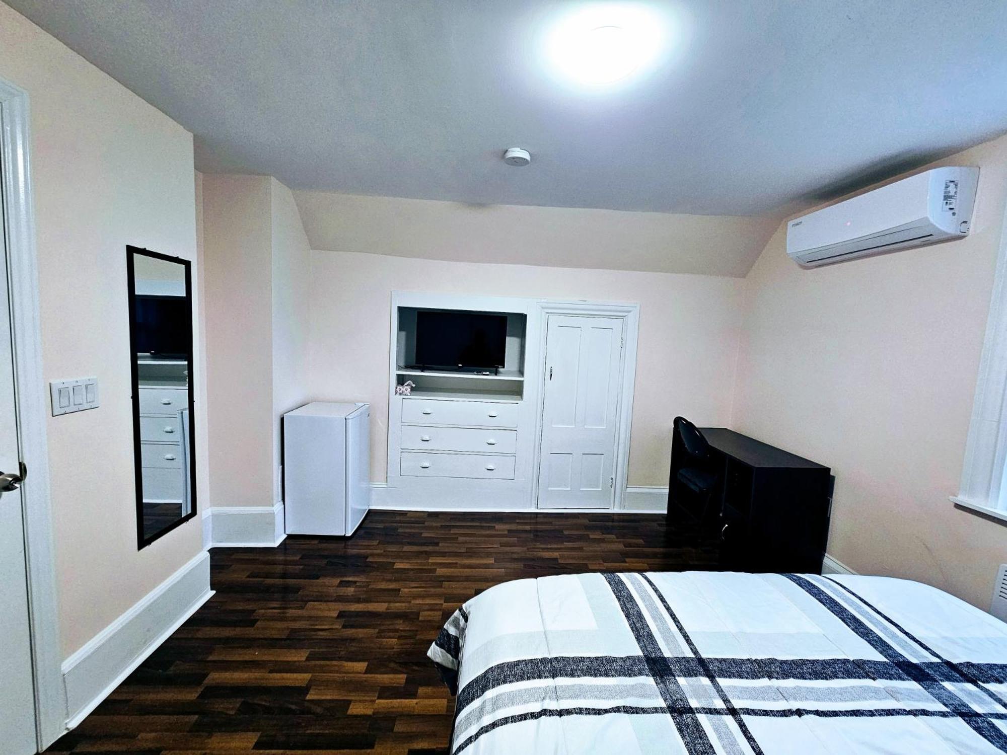 Sunflower Guest Suites Съмърсайд Екстериор снимка